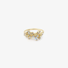 Load image into Gallery viewer, Camélia bague 1 givre, or jaune 18k, sapphires, diamants salt & pepper, face