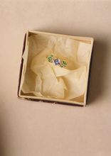 Load image into Gallery viewer, Bague Nymphéa 3 Bleue , or jaune , saphir bleu , diamants , émeraudes, nature-m
