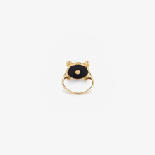 Load image into Gallery viewer, Sophie d'Agon, bague en or jaune 18 carats, Selene, onyx, diamants, diamants blancs, émeraude, dos