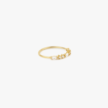 Load image into Gallery viewer, Bague Gaia 3 or recyclé 18 carats et diamant, face
