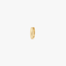 Load image into Gallery viewer, Mini boucle d'oreilles Full Diamond, or jaune 18 carats, diamants blancs, dos

