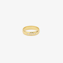 Load image into Gallery viewer, Alliance Miniflower Love 2, or jaune 18 carats, diamants blancs face
