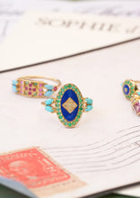 Load image into Gallery viewer, Bague Athéna 2 turquoise or jaune, émail, saphirs, émeraudes et turquoises Sophie d'Agon
