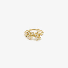 Load image into Gallery viewer, Camélia bague 1 diamant or jaune 18K, diamants face
