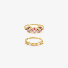 Load image into Gallery viewer, Bague Nymphéa 3 Rose et Bague Gaia 2 Diamant, or jaune recyclé , saphir rose, diamants, face
