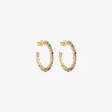 Load image into Gallery viewer, Boucles d'oreilles créoles Gaia or jaune, saphirs, rubis et émeraudes profil
