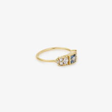 Load image into Gallery viewer, Ginger Bague 2 Bleue, or jaune, saphir bleu, diamant salt and pepper, profil
