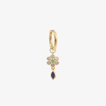 Load image into Gallery viewer, mini boucle d'oreilles miniflower 2 or jaune 18 carats émeraude diamants et saphir bleu face
