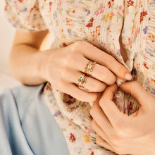 Load image into Gallery viewer, Miniflower Ring 1–Mist
