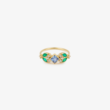 Load image into Gallery viewer, Bague Nymphéa 3 Bleue , or jaune , saphir bleu , diamants , émeraudes face
