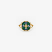 Charger l'image dans la visionneuse de la galerie, Sophie d'Agon, Selene bague en or jaune 18 carats, malachite, saphirs bleu, saphirs jaunes, face
