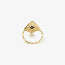 Load image into Gallery viewer, Ginger bague 4 Forêt, émail, saphir, diamants salt &amp; pepper, dos
